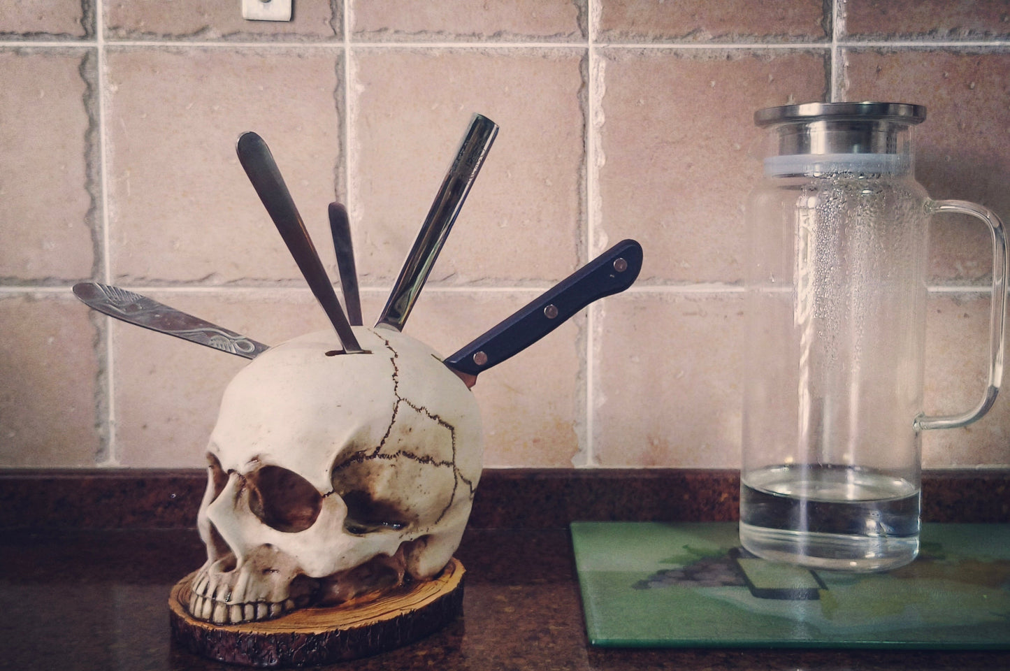 DarkSlice - Gothic Skull Knife Stand